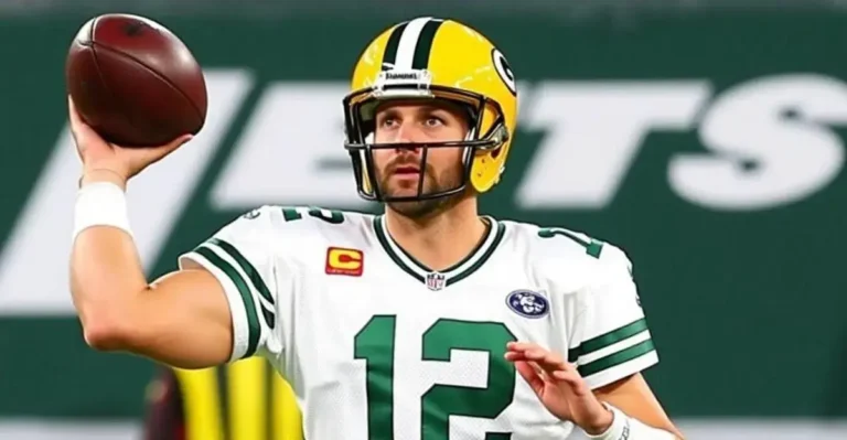 Aaron Rodgers’ Trainer Explains the Recovery That’s Kept Him on the Field